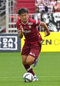 高い戦術理解度と万能性が光る神戸のMF郷家=14日、ノエビアスタジアム神戸 高い戦術理解度と万能性が光る神戸のMF郷家=14日、ノエビアスタジアム神戸