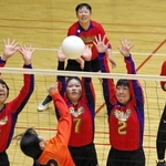 ママさんバレー神戸新聞杯 2組の志方が2連勝で予選突破「凡ミスも多かったが立て直せた」