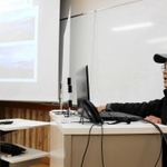 山陰海岸ジオパークをテーマに研究や活動に取り組む個人、団体が日ごろの成果を披露する「みんなの発表会」が24日、兵庫県立大学(豊岡市祥雲寺)などでテレビ会議システムを使って開かれた。