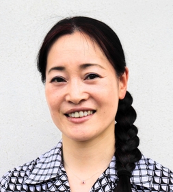 聖火リレーに参加する養父市の書家、華汀さん 聖火リレーに参加する養父市の書家、華汀さん