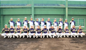 全国大会への出場を決めた「ヤング兵庫但馬」のメンバーたち=出石総合スポーツセンター 全国大会への出場を決めた「ヤング兵庫但馬」のメンバーたち=出石総合スポーツセンター