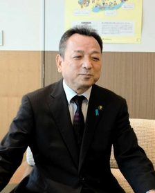 インタビューで就任から1年を振り返る藤岡勇市長=朝来市役所 インタビューで就任から1年を振り返る藤岡勇市長=朝来市役所