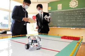 子ども向けのロボットプログラミング教室が開かれる「まなぶ室」=丹波市青垣町、芦田集学校 子ども向けのロボットプログラミング教室が開かれる「まなぶ室」=丹波市青垣町、芦田集学校