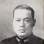 真珠湾攻撃前年の1940年夏、日中戦争で戦死した旧日本海軍航空隊長の遺品が、兵庫県丹波篠山市の民家で見つかった。海軍兵学校や砲術学校の教科書類や日記など計約40点。太平洋戦争開戦から80年の節目の年に、航空隊長の姪孫(てっそん、甥の子)にあたる小谷真巳さん(62)が旧宅の物置で発見。「大叔父の戦死後、東京から実家に送られ、しまい込まれていたようだ。今になって出てくるとは」と感慨深げに話した。(堀井正純)