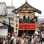華麗、鉾山巡行 勇壮、武者行列 たんばの秋祭り 受け継がれる伝統行事に拍手