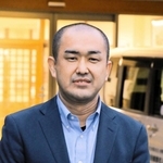 兵庫県の東播地域で暮らすかこじぃ(80)とかこばぁ(74)が認知症の介護について調べていると、「ユマニチュード」という言葉を耳にした。誰にでもできる介護の技法らしい。介護者たちの集いなどでよく紹介し
