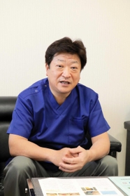 播磨歯科医師会常務理事を務める中野デンタルクリニックの中野訓夫院長=加古川市野口町長砂 播磨歯科医師会常務理事を務める中野デンタルクリニックの中野訓夫院長=加古川市野口町長砂