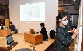 グラレコの活用法について意見が交わされたイベント。当日の内容も同様に記録された=加古川市加古川町篠原町 グラレコの活用法について意見が交わされたイベント。当日の内容も同様に記録された=加古川市加古川町篠原町