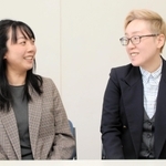 加古川市内で一緒に暮らす松井三恵さん(左)と山本婀貴子さん=同市加古川町北在家、神戸新聞東播支社