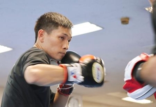 WBAミニマム級世界戦を前に、練習を公開した同級2位の松本流星=東京都新宿区