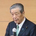自民党鹿児島県連の会合であいさつする森山幹事長=6日午後、鹿児島市