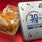 ゆりかもめ開業30周年の記念どら焼き(ゆりかもめ提供)