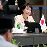 日ASEAN首脳会議で発言する高市首相=26日、マレーシア・クアラルンプール(共同)