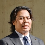 取材に応じるソフトバンクの浜口遥大投手=27日、みずほペイペイドーム