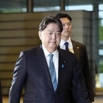 首相官邸に入る林芳正氏=21日