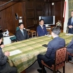 自民、日本維新の会、公明の3党による高校授業料無償化を巡る実務者協議=29日午後、国会