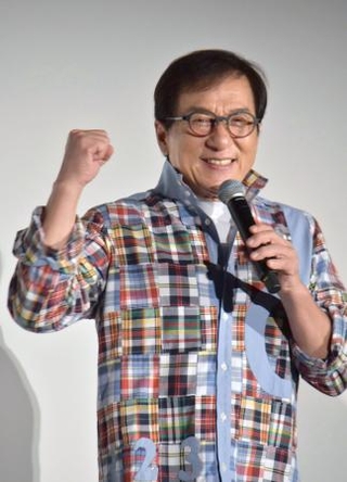 「ベスト・キッド レジェンズ」の舞台あいさつで話すジャッキー・チェン=東京都千代田区