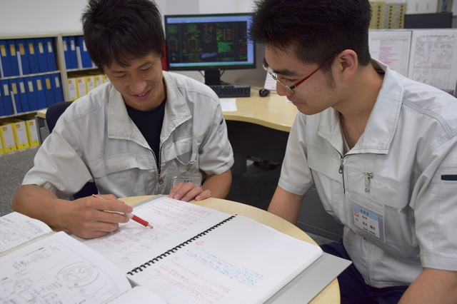 日誌を通じて新入社員を指導する