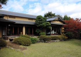 ほぼ創建時と変わらぬ屋敷構えを残す旧木下家住宅=神戸市垂水区東舞子町 ほぼ創建時と変わらぬ屋敷構えを残す旧木下家住宅=神戸市垂水区東舞子町