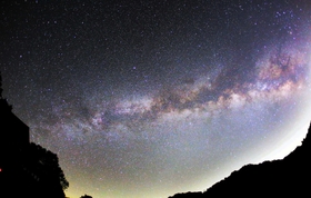 天の川(兵庫県神河町上空=撮影・中西大二) 天の川(兵庫県神河町上空=撮影・中西大二)