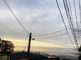坂の上から見た海の光 坂の上から見た海の光