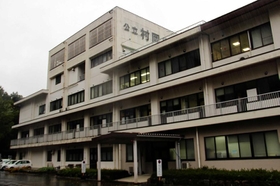 公立村岡病院 香美町村岡区村岡(JR八鹿駅から車で40分) 公立村岡病院 香美町村岡区村岡(JR八鹿駅から車で40分)