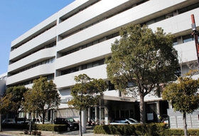 赤穂中央病院 赤穂市惣門町(JR播州赤穂駅から西へ徒歩10分) 赤穂中央病院 赤穂市惣門町(JR播州赤穂駅から西へ徒歩10分)