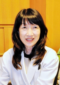 「ドライアイのタイプに合わせて、点眼薬の組み合わせを変えます」と話す谷恵美子院長=神戸市灘区森後町3 「ドライアイのタイプに合わせて、点眼薬の組み合わせを変えます」と話す谷恵美子院長=神戸市灘区森後町3