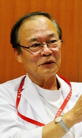 「ケアとは、限りある命を全うできるよう支援する全ての取り組みだ」と話す松浦尊麿・多可赤十字病院長=多可町中区 「ケアとは、限りある命を全うできるよう支援する全ての取り組みだ」と話す松浦尊麿・多可赤十字病院長=多可町中区