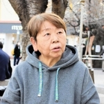 約20年前の「七生事件」について語る元教諭の日暮かをるさん=東京都内