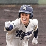 雨の中、適時打でガッツ=高砂球場