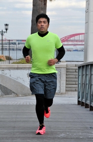 食道がんを患い、自分を変えようとマラソンに打ち込む谷藤史大さん=神戸市中央区東川崎町1 食道がんを患い、自分を変えようとマラソンに打ち込む谷藤史大さん=神戸市中央区東川崎町1