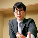囲碁の井山裕太棋士=大阪市北区茶屋町、日本棋院関西総本部(撮影・鈴木雅之)