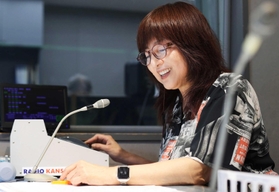 「アナログ・コネクション」(金曜午後6時)放送中の田中まこさん。10月8日から新シーズンが始まる=神戸市中央区、ラジオ関西(撮影・小林良多) 「アナログ・コネクション」(金曜午後6時)放送中の田中まこさん。10月8日から新シーズンが始まる=神戸市中央区、ラジオ関西(撮影・小林良多)