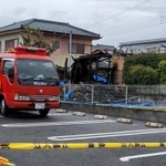 全焼した住宅跡から2人の遺体が見つかった現場=山梨県甲府市(撮影・小川泰平)