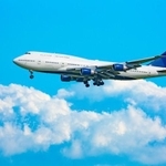 「最近の若者は海外に行こうとしないんですよ」という官僚に対し「お金がないからですよ」と答えた森泉さん(イメージ画像)