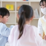 プレ幼稚園に子どもを通わせる必要はあるのでしょうか ※画像はイメージです(milatas/stock.adobe.com)