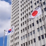 韓国の新政権は冷え込んだ日韓関係の改善に努めるとみられる(Route16/stock.adobe.com)