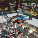 4つのプロペラをエンジンで個別に制御