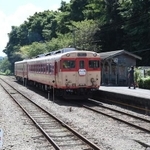 いすみ鉄道は、観光急行が好評であったため、JR西日本からキハ28を譲渡してもらった