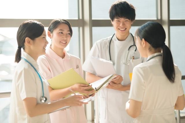あなたが病院で出会った看護師も、トラベルナースかもしれません ※画像はイメージです(ohayou!/stock.adobe.com)