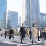 緊急事態宣言もないまま、国民の権利を制限できるように…政府の新方針の内容に驚きを隠せません ※画像はイメージです(oka/stock.adobe.com)