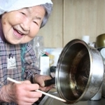 102歳の哲代おばあちゃん(写真: 中国新聞社)