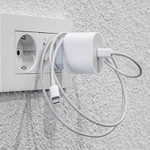 USBアダプター正しく使えていますか…?使い回すと発火の恐れがあるので要注意※画像はイメージ写真(Pedja/stock.adobe.com)