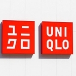 ユニクロの看板 ※写真はイメージです(yu_photo/stock.adobe.com)