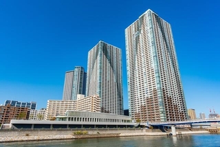 勝どきのタワーマンション街(camera papa/stock.adobe.com)