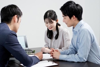 団信特約、約2人に1人が「がんに対する保障」に加入 ※画像はイメージです(mapo/stock.adobe.com)