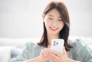 次も「同じ携帯電話会社・通信事業者にしたい」6割強 ※画像はイメージです(kapinon/stock.adobe.com)