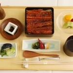 木村一基王位が頼んだ国産うなぎのうな重膳(撮影・吉田敦史)