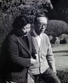 晩年の溥傑氏と浩さん(関西学院大学博物館提供、時期不明) 晩年の溥傑氏と浩さん(関西学院大学博物館提供、時期不明)